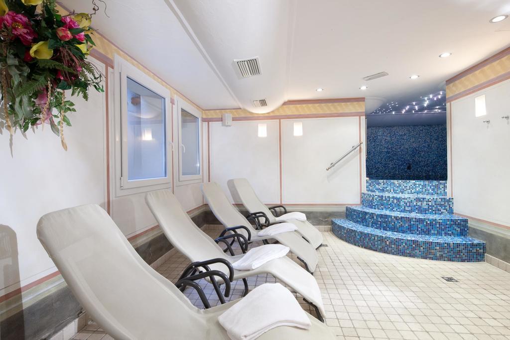 أرابّا Hotel Garni Laura المظهر الخارجي الصورة